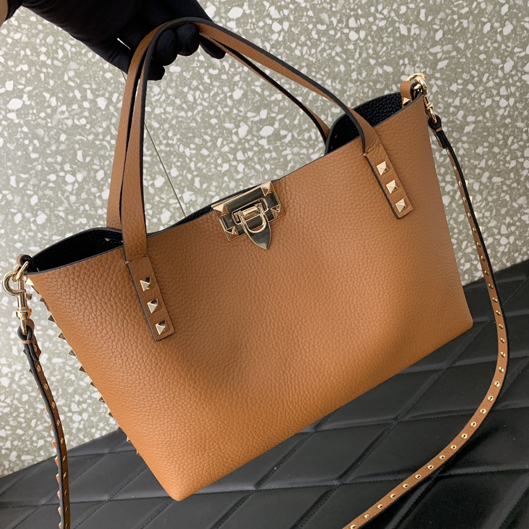 Valentino Garavani Rockstud Tote Bag in Brown Grainy Calfskin